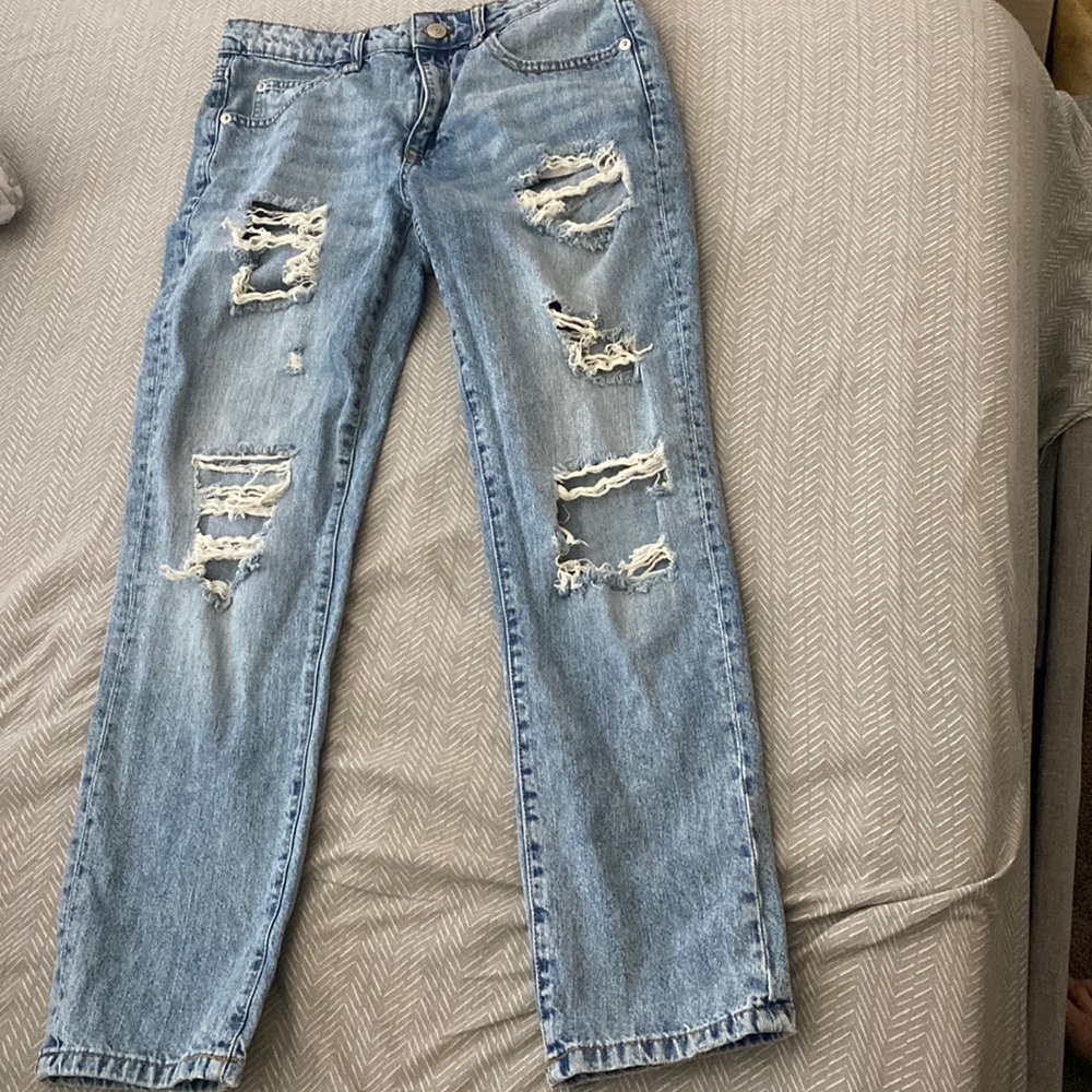 Aeropostale boyfriend jeans with rips size 4 regular
